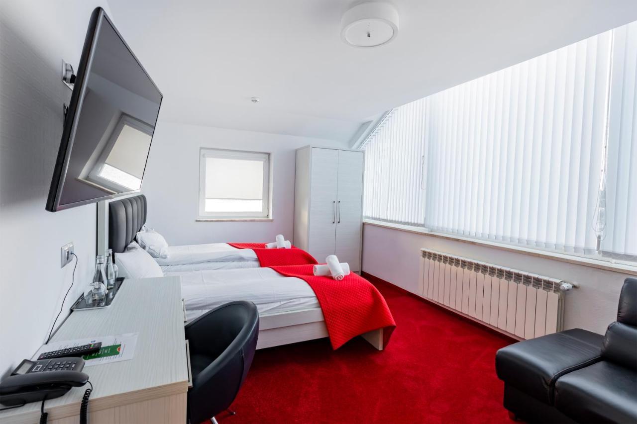 Stacja Snu Hostel Bytów Εξωτερικό φωτογραφία